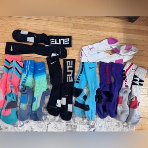 8 Nike Men's Athletic Socks plus 1 pair of Chicago Skyline